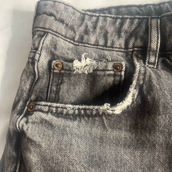 Zara Gray Distressed Jean Shorts - Picture 4 of 5